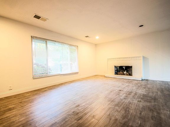 3rd image of 10659 S Blaney Ave