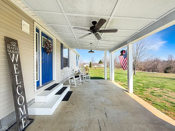 3rd image of 25 Aurora Ann Ln