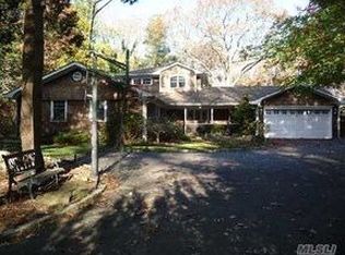 103 Round Swamp Rd, Huntington, NY 11743