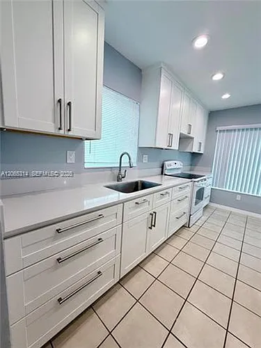 5101 SW 127th Pl #5101 Photo 1