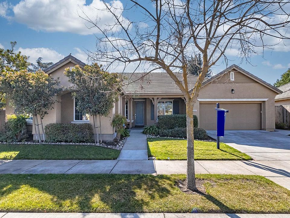 1st image of 2347 Parkwoods Way