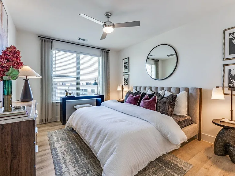 Aura High Pointe — Photo 10