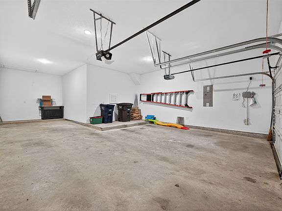 5th image of 7457 Pondview Ln
