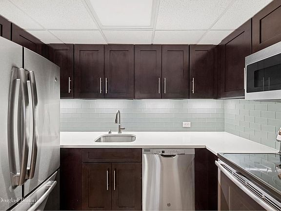 4th image of 56 Pine St APT 9G