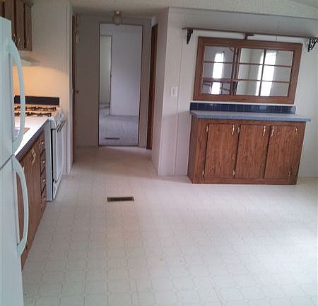 Large Kitchen-stove, refrigerator and dishwasher