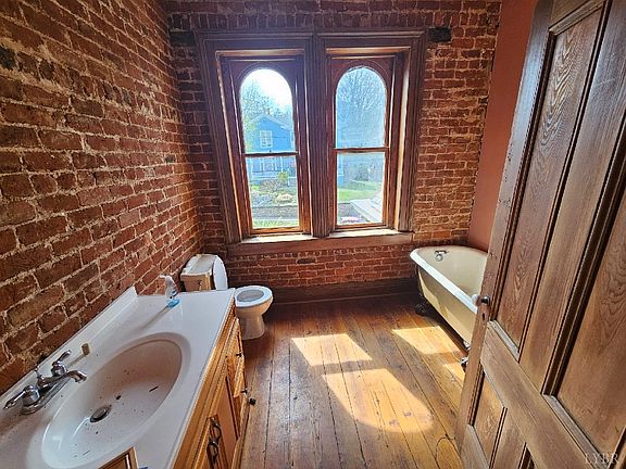 15th image of 1020 Harrison St