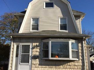 86 Roosevelt Ave, Inwood, NY 11096