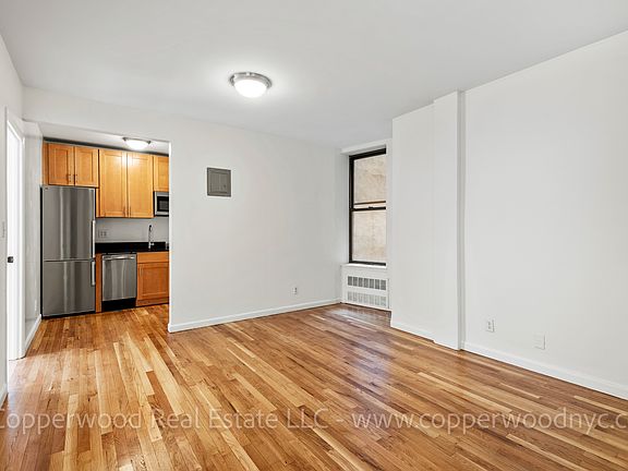 3rd image of 315 E 84th St APT 15