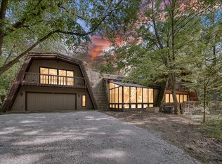 3355 Old Mill Rd, Highland Park, IL 60035