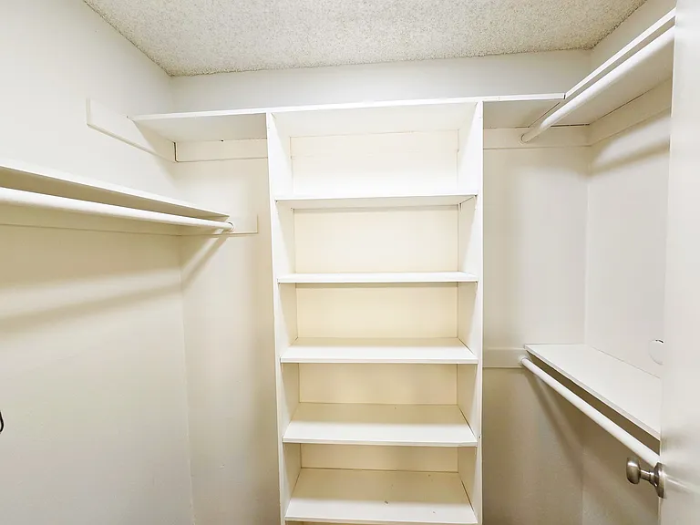 4700 Marina Dr #18 — Photo 11