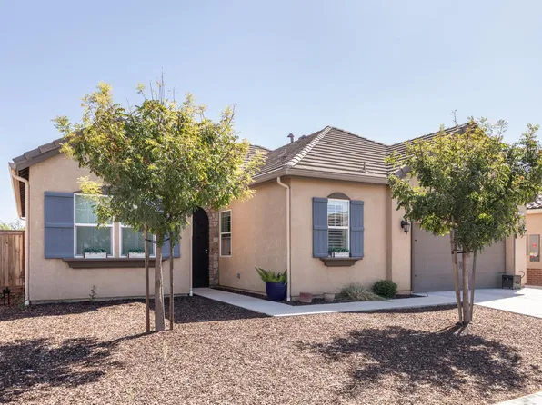 2227 Highland Ave, Clovis, CA 93619