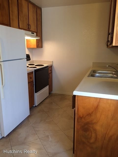 2nd image of 1416 Holly Ave APT A