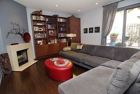 3rd image of 2673 N Greenview Ave APT B
