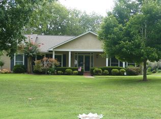 1088 Edgewater Cir, Gallatin, TN 37066