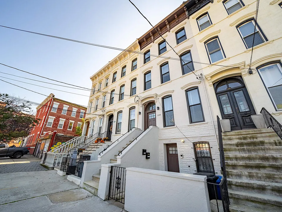 258 Suydam Ave