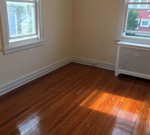 2nd image of 1401 Sherman Ave APT B
