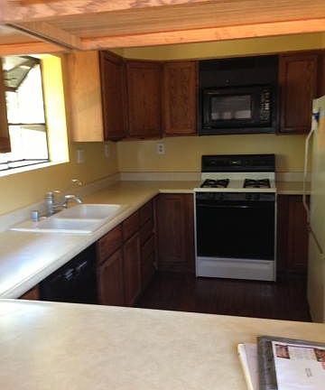 5th image of 1775 Deerhill Trl
