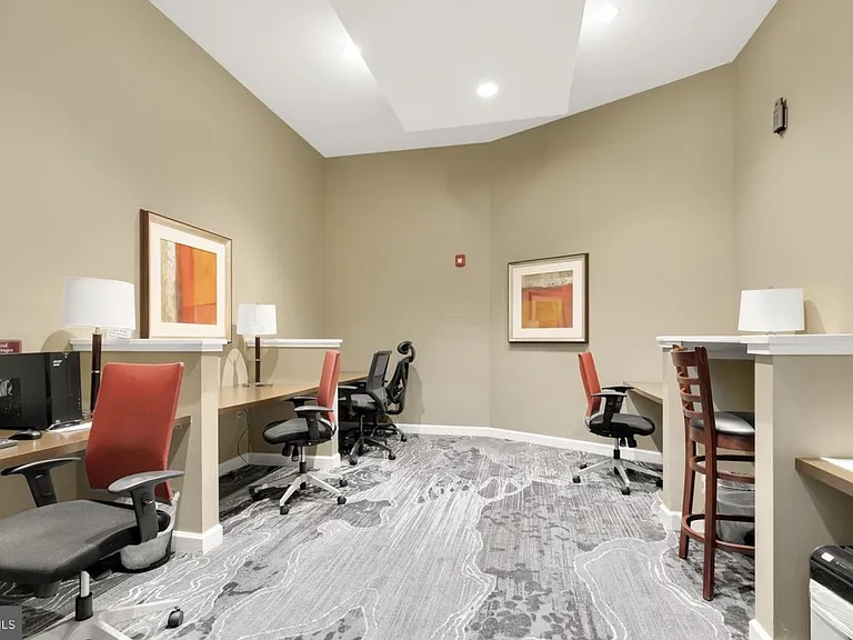 1391 Pennsylvania Ave SE #253 — Photo 13