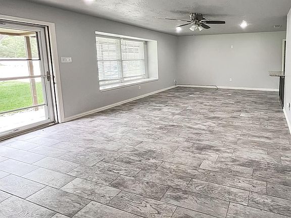5th image of 114 Estate Dr