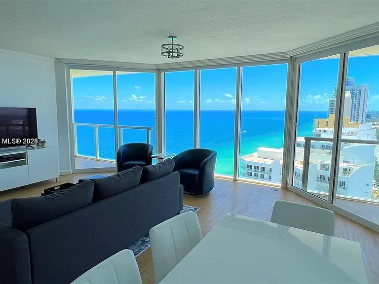 16699 Collins Ave #3808 — Photo 2