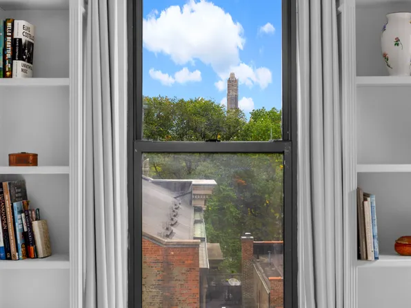 18 West 70th Street image 4 of 22