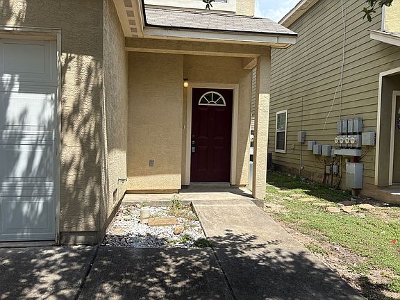 2nd image of 7811 Kingsbury Way Unit 1