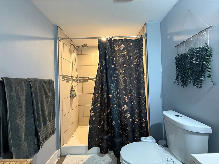 907 Spring Way — Photo 22