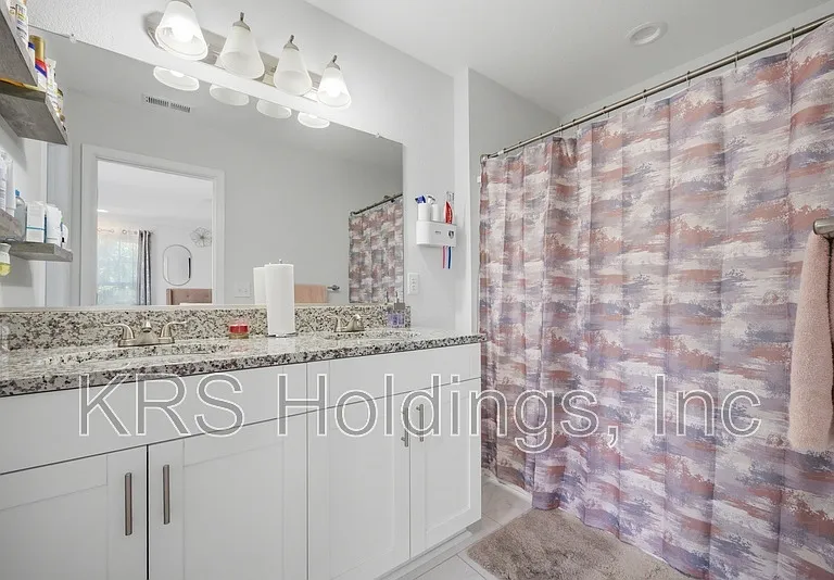 612 Smith St — Photo 11