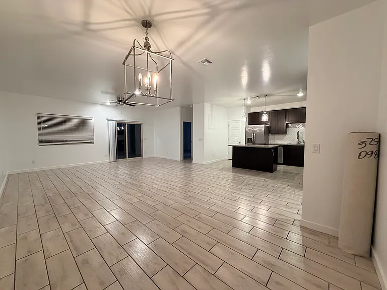 976 E White Wing Dr — Photo 13