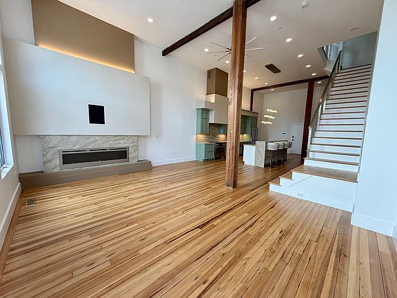 5th image of 1001 Shirley St #4