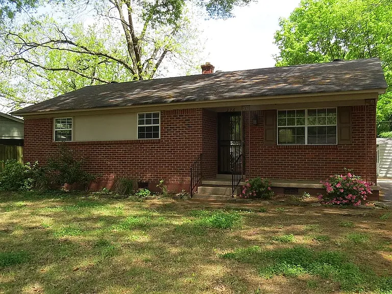 376 Malboro Rd — Photo 2