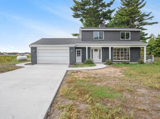 15056 Fillmore St, West Olive, MI 49460