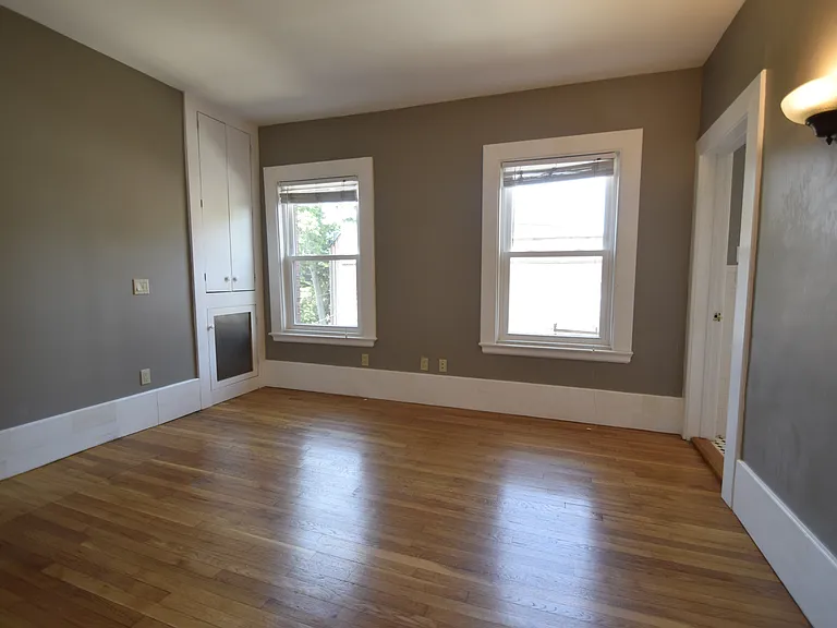 1402 Beacon St #3 — Photo 7