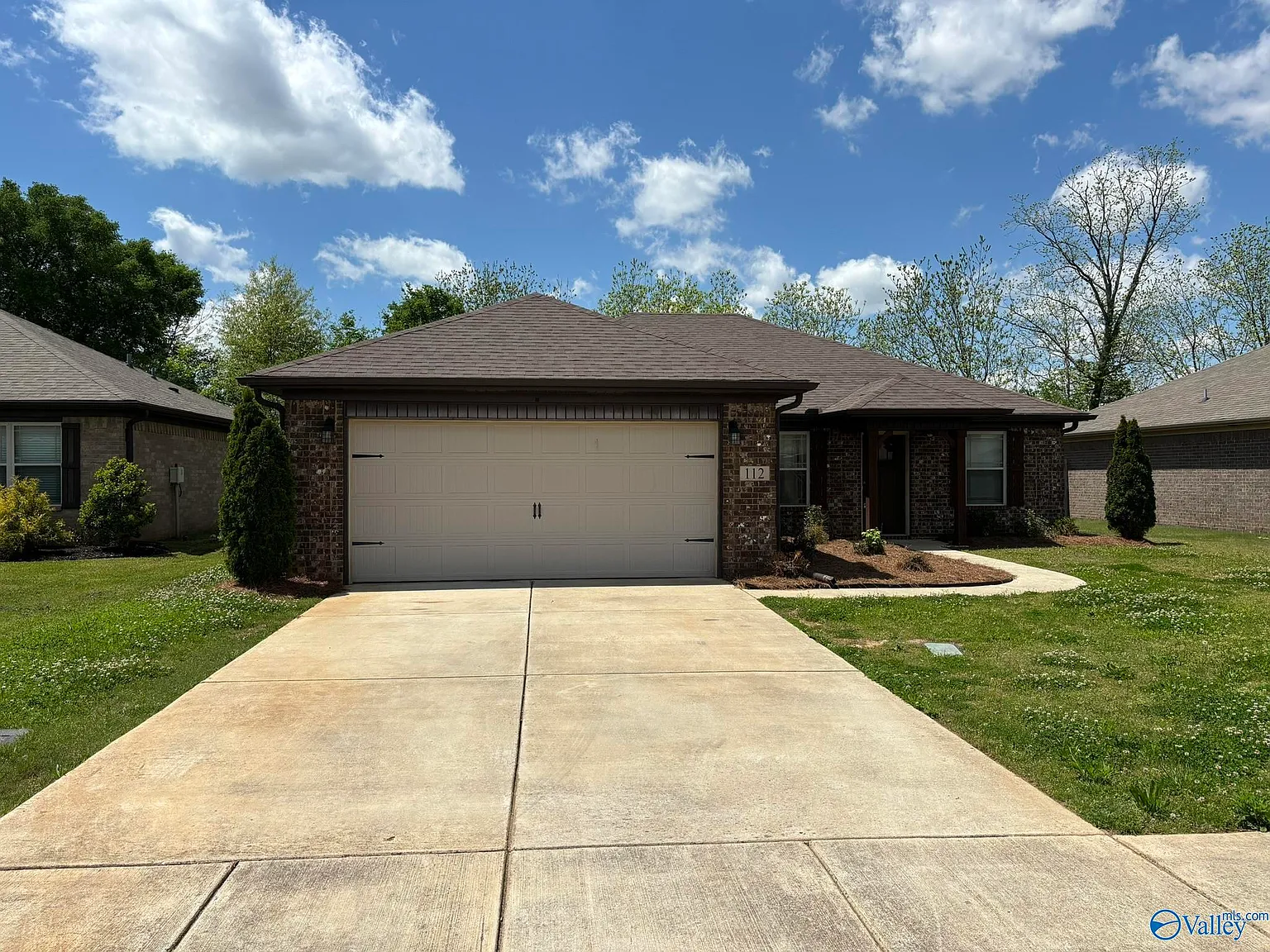 3 bed, 2.0 bath, 1550 sqft, $1,750 — Photo 2