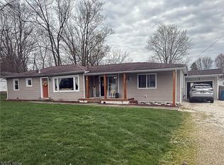 4144 Watkins Rd, Barberton, OH 44203