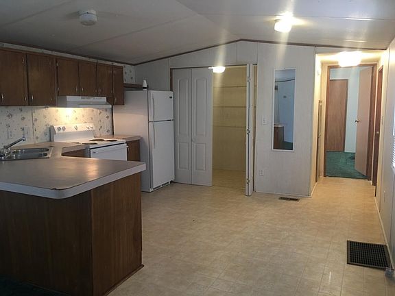 Kitchen /Laundry