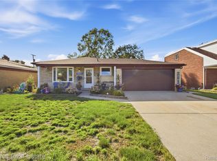 26517 Marilyn Ave, Warren, MI 48089