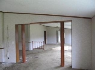 4477 E Kinderhook Rd, Scottsburg, IN 47170