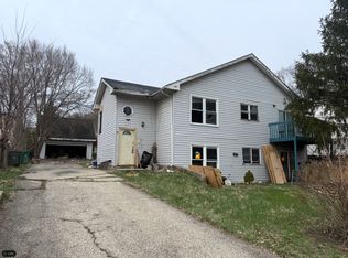 258-260 Ann St, Elgin, IL