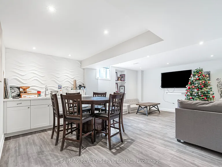 406 Cedar Hedge Rd — Photo 34