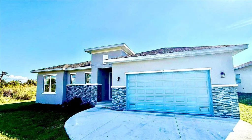 3 bed, 2.5 bath, 1972 sqft, $2,490 — Photo 1