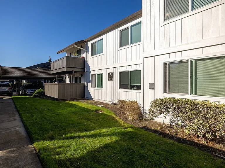 Summerhill Place Apartments — Photo 31