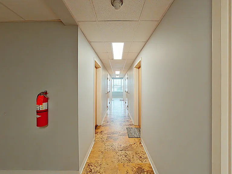 Cumberland Apartments — Photo 14