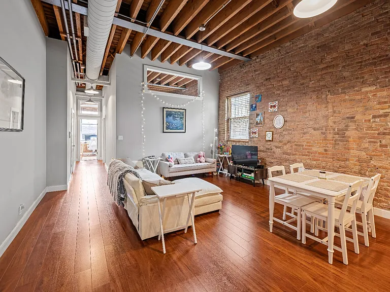 359 W Chicago Ave #2S — Photo 5