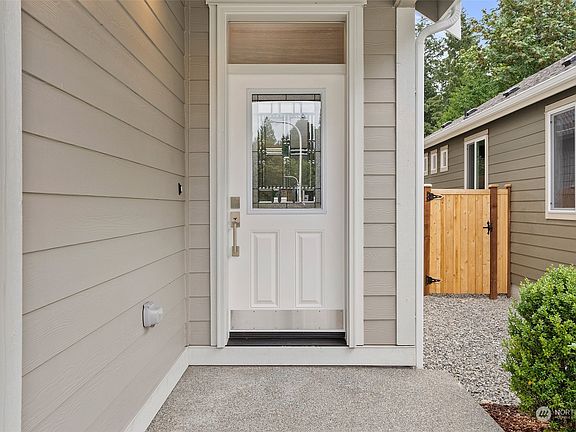 3rd image of 9134 Wyatt Loop SE