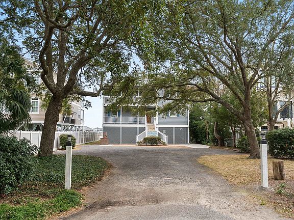 4th image of 3111 First Ave. S