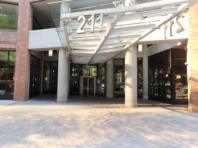 211 E Ohio St APT 1011, Chicago, IL, 60611