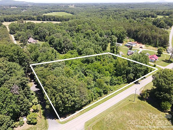 4th image of 3108 Windy Cedar Dr
