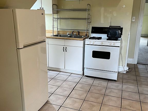 3rd image of 338 S Atlantic Ave Floor 3