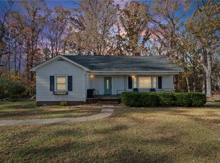 10 Higgins Dr, Ware Shoals, SC 29692